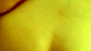 le gusta en cuatro y que se lo ponga hasta el fondo