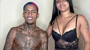 Linda Garota Fodendo E Gemendo Ela Ama O Pau