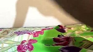 meu padrasto pegou meu celular e viu esse v�deo - espero que ele n�o conte pra minha m�e