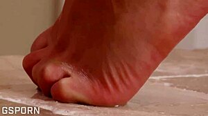 Sexy Brazilian Girl Masturbates Her Hairy Pussy in Bathtub