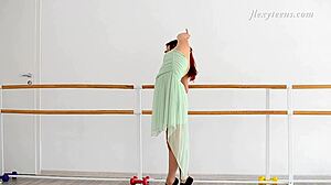 i can't believe how flexible russian zlata hamupipoke is at gym