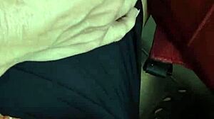 Flashing Mature MILF In Lima Streets