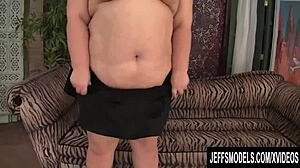 Juicy Jazmynne Gets Plump Pussy Boned Deep