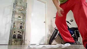 Milf Seduces Stepbrother With Monster Cock In Homemade Sex