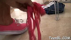 Charming Teen Lures Hunk into Wild Penis-Engulfing Contest with Ease