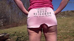 look at that fat white ass jiggling slowly.