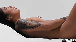 Asian Milf With Perfect Body Avery Black Pleased Herself And Masturbated In Solo Softcore Session