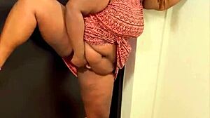 Nookiescookies squirt and masturbate to orgasm outdoors