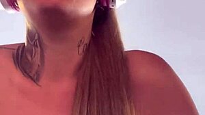 eu na academia fazendo cardio tirei a camiseta e fiquei de sutia tesao grande bucetinha molhadinha