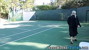 Amateur Lesbian Teens Eat Pussy At Party