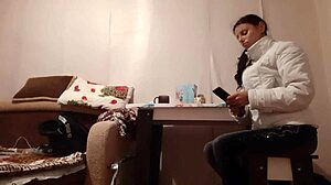 Lesbian Pays with Cunnilingus