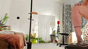 Curvy Milf Puts Oil On Her All Nude Body Voyeur Cam Legs Feet Booty Hairy