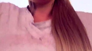 eu na academia fazendo cardio tirei a camiseta e fiquei de sutia tesao grande bucetinha molhadinha