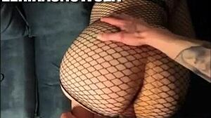 elle jouit la salope