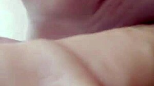 Mature turkish woman enjoys wet pussy dildo