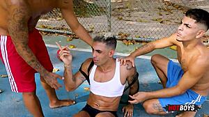 Os Novinhos Cariocas Give Intense Blowjob 3some