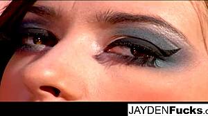 Passionate Lesbian Encounter Between Taylor Vixen And Jayden Jaymes