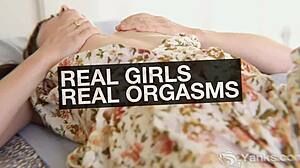 Sexy Jay Toys Her Cunt With Vibrator, Feeling Intense Climax Build.