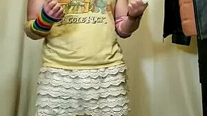 I’m totally hooked on this sexy dancefloor workout. It’s pure erotic energy in every move.