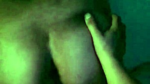 boca abajo se le va toda la verga enorme en el culo de un gay teen