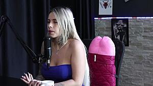Hey, would she go for an open relationship? He says he's bad in bed and finds swing houses gross - what's sex mean to them? - DJ Rafa Loira and Mateus Hwang Sheer Red