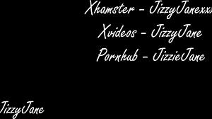 Gym Babe Rubs Cum Against Soft Pussy In Yoga Pants