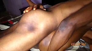 सेक्सी सौतेली मम्मी की टाइट गांड ग्रुप चुदाई के बाद जोरदार स्क्वर्ट