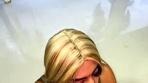 le chupo la verga a mi mejor amigo y me da su leche caliente en anal