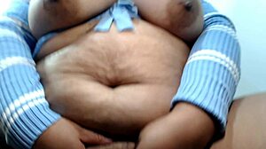 Fat pussy squirting very hot