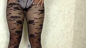 Teen step sister gives intense thighjob in pantyhose