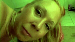 Amateur blonde babe gets her pussy fucked anally