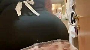 I'm the milf maid, and i decided to clean my anal and pussy holes, but i mean... it's so sexy!