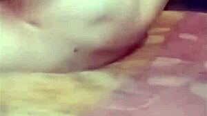 Follandome a la Mujer de Mi Amigo, Meti Hasta el Fondo y Eche Adentro Sin Condon