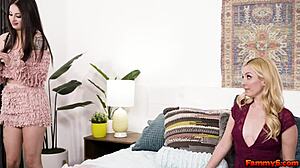 Horny Stepmom Tribs with Teen Stepdaughter in Roleplay