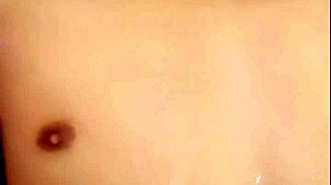 Gay Vietnamese guy shows off and gives handjob live