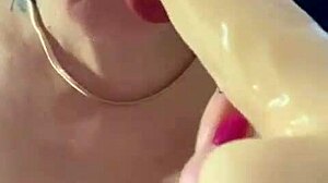 I'm the milf maid, and i decided to clean my anal and pussy holes, but i mean... it's so sexy!