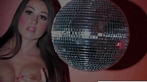 Lola Foxx Dances, Then Stuffs Pussy