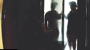 la gorda follando entre pared y pared