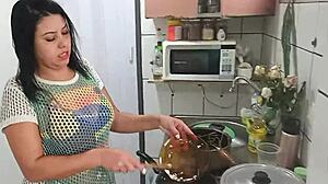 sarah rosa, why are you cooking that sexy macaroni so sensually