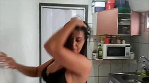 sarah rosa, why are you cooking that sexy macaroni so sensually