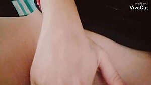 Slut fingers her perfect pussy in softcore solo scene