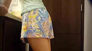 camara espia real pissing universitaria argentina milet, what a beautiful model caught outdoors?