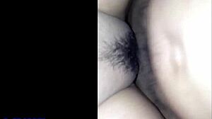 Fodendo no cinema com uma bucetinha latina faminta. Que delícia de grupo!