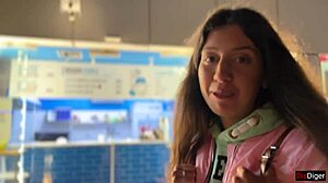 Daring Guy Persuades Girl for Public Sex for Cash in Doggystyle