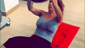 I gived a blowjob to milf while flashing nude in public outdoors.