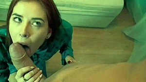 Dost ki girlfriend stockings mein tight choot pe zor se pounding leti hai