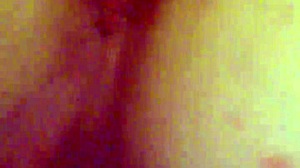 अरे देख, जोरदार चुदाई के बाद बीवी की गीली चूत में भारी कम पंप कर रहा!