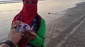 रण्डी आशु को रण्डी 5000 हजार दे कर घर पर लाकर बिना कॉन्डम से चोद हिंदी ऑडियो