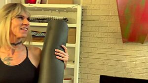 Holy cow! Ts Ria Bentley and Caramel God get wild with dirty talk and assfucking in home workout