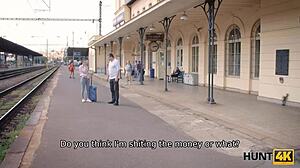 हंट4क चिक शेव्ड पस्सी हब्बी देखते हुए ड्रिल्ड